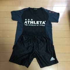 ATHLETATシャツ、adidasパンツのサムネイル
