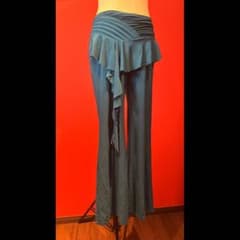 フリル付きフレアパンツのサムネイル