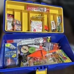 K*a様 釣り道具箱 中身色々のサムネイル