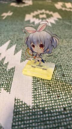 兎田ぺこら アクリルスタンドのサムネイル