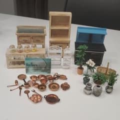 ミニチュア家具のサムネイル