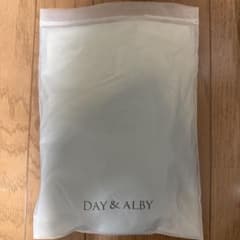 DAY & ALBY ブラジャーセット ブラック ホワイト　Ｅ80 丸盛りブラのサムネイル