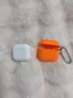 Apple AirPods 第4世代（本体ケースのみ）のサムネイル