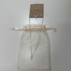 Brandy Melville クロスネックレス シルバー ラインストーン - メルカリ