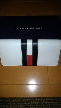 値下げ　TOMMY　HILFIGERのサムネイル