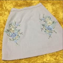 MIIA カラー刺繍タイトスカートのサムネイル