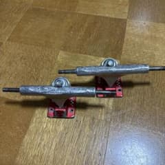 Ace 33 スケートボードトラック シルバー/レッドのサムネイル
