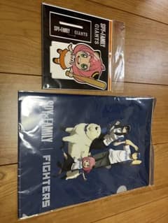 スパイファミリークリアファイルとアクリルスタンドのサムネイル