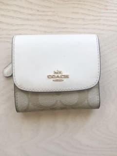 COACH コーチ 三つ折り財布のサムネイル