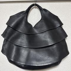 ミキアモ michiamoフリルハンドバッグ ソフト本革 ブラック - メルカリ