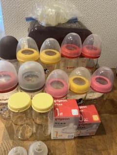 【値下げ】哺乳瓶12本&除菌じょーず&乳首セット2個のサムネイル