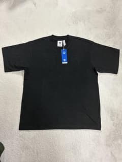 【新品】【値下げ中】adidas Tシャツ 黒　XLのサムネイル