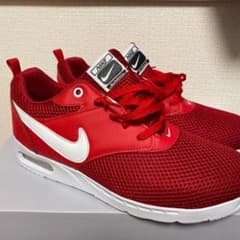 【タイムセール24時まで】NIKE ナイキ スニーカー　ほぼ新品未使用！のサムネイル