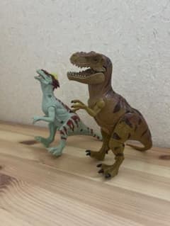 コストコ　光る恐竜のサムネイル