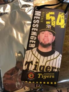 阪神タイガースグッズ  メッセンジャーのサムネイル