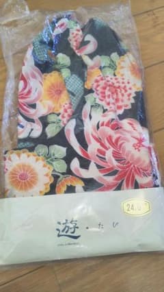 新品のオシャレな柄足袋のサムネイル