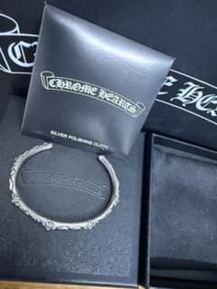CHROME HEARTS フローラルクロス バングル シルバーインボイス付きのサムネイル