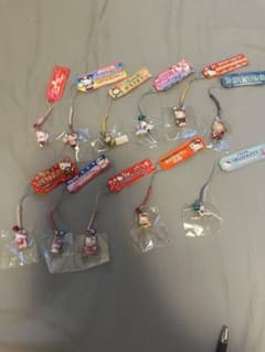ご当地ハローキティ ストラップ まとめ売りW89 - メルカリ