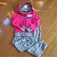 かおりんご様専用！ナイキ スエットセットアップ  女の子のサムネイル