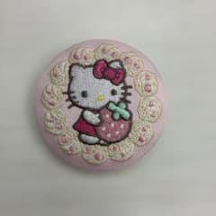 ハローキティ 刺繍缶バッジのサムネイル