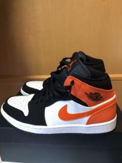 NIKE ナイキ スニーカー aj1オレンジMIDのサムネイル