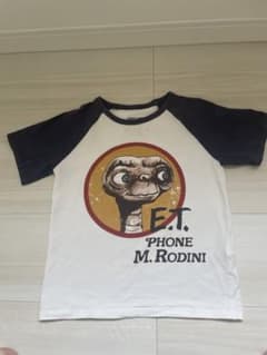 E.TのTシャツのサムネイル