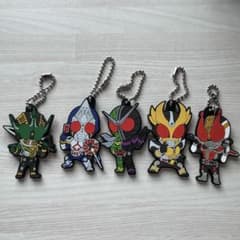 仮面ライダーシリーズ レジェンドライダー カプセルラバーマスコット3のサムネイル