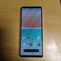 エクスペリア10 Ⅳ  128GB  SoftBank　白のサムネイル