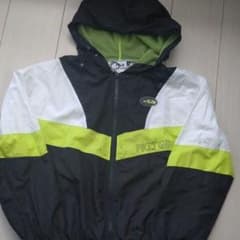 ピンクラテ×FILA ウインドブレーカーのサムネイル