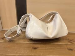 【ナノユニバース】ホワイト ショルダーバッグのサムネイル