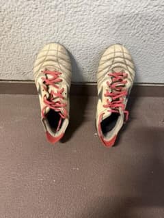 MIZUNO サッカースパイク ホワイト レッドのサムネイル