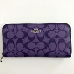COACH財布のサムネイル