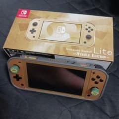 Nintendo Switch Lite Hyrule Edition ゴールドのサムネイル