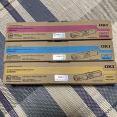 【新品　純正品】OKI トナーカートリッジ　3個のサムネイル