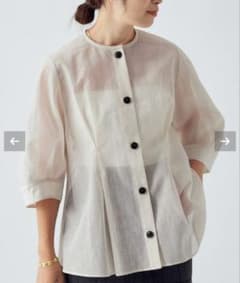 【新品タグ付き】IENA スラブオーガンジーペプラムブラウス　ブラック IENA（イエナ）の「スラブオーガンジーペプラムブラウス（シャツ