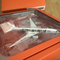 中古　嵐JAL AIRBUS A350-900 1/400 模型のサムネイル