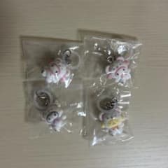 サンリオ　めじるしアクセサリー　 ふわふわスノー　4種セットのサムネイル