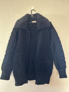 PRADAニットのサムネイル