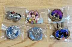 ディズニー ピンバッジ 5点セット - メルカリ