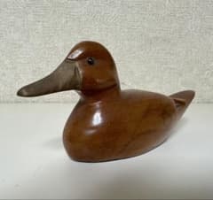 縁起物 天然木 子鴨 カルガモ 鳥 木彫り置物 カモ 鴨 小鴨 水鳥 バード 