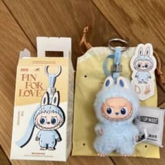POP MART ラブブ　イニシャルDのサムネイル