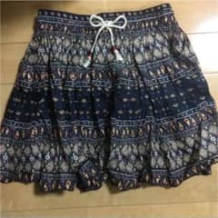 スカートのサムネイル