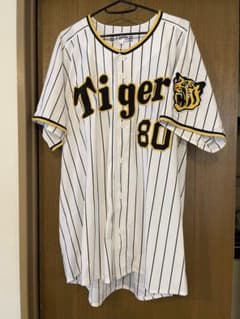 お*か様 阪神タイガース岡田監督ユニフォーム80選手虎ARE甲子園 阪神タイガース岡田監督ユニフォーム80選手虎ARE甲子園 - メルカリ