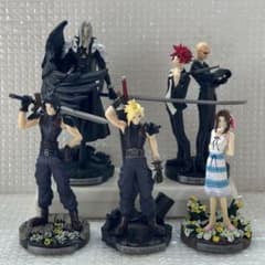 ⭐︎ファイナルファンタジー7 フィギュア5体セット⭐︎のサムネイル