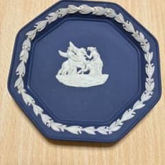ウェッジウッド ブルーの浮彫り皿 約12cm - メルカリ