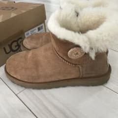 UGG ムートンブーツ  US6 23cmのサムネイル