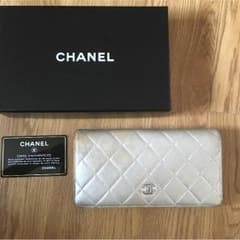 シャネル シルバー財布のサムネイル