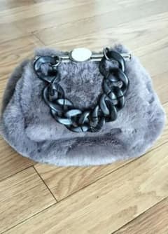 ZARA フェイクファー チェーンバッグ グレーのサムネイル