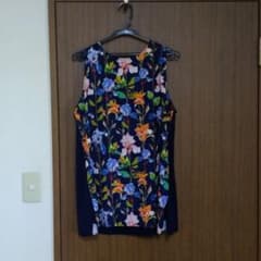 レディース　トップス　タンクトップ　紺色のサムネイル