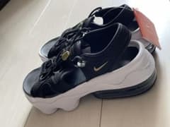 NIKE エアマックス ココ サンダル 厚底のサムネイル